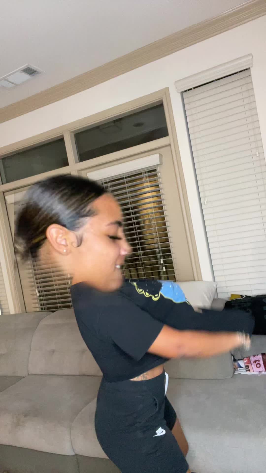 @Ari 🫧