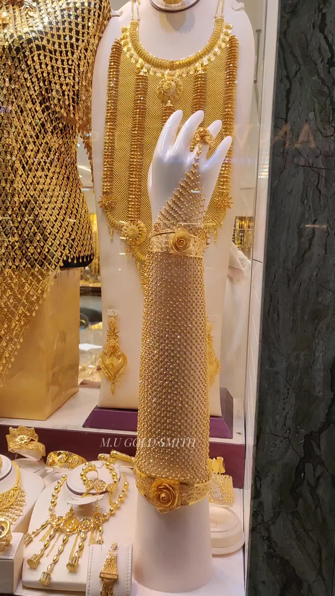 @M.U Gold Smith ☑️