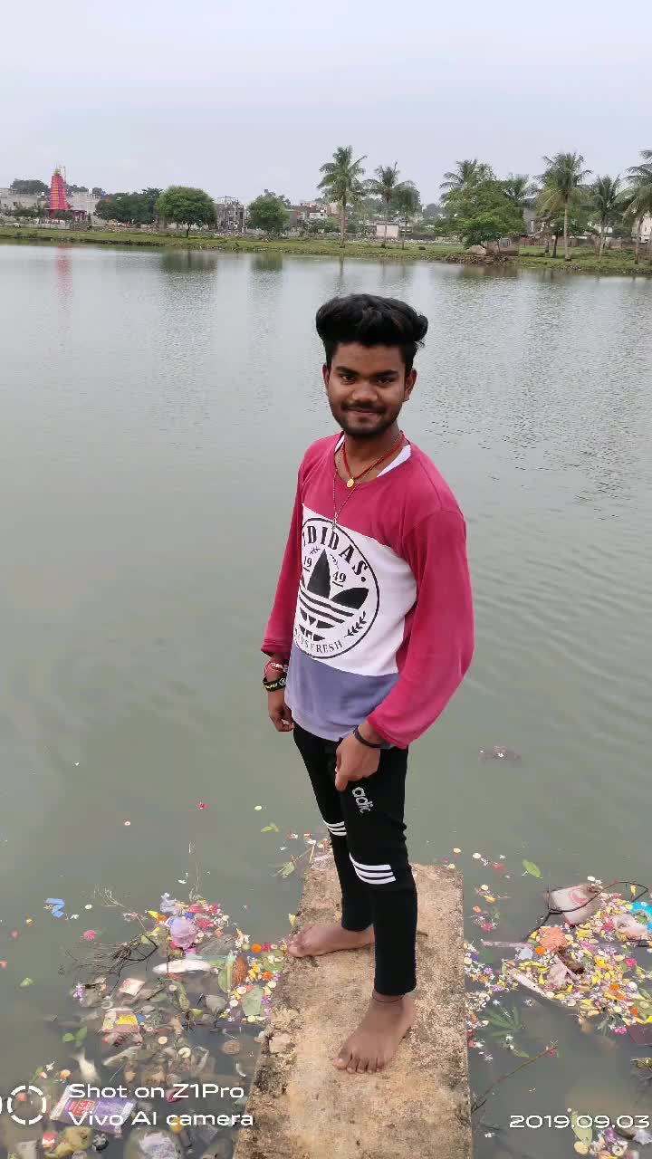 @DAZzLING boy ROHIT.