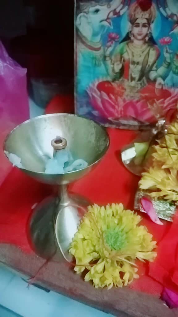 @Mona (Nandini)🦋
