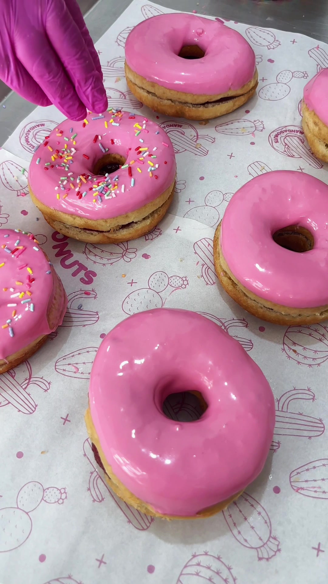 @MandaDonuts