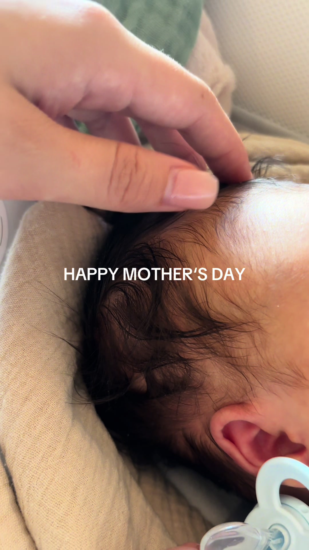 @ela // UGC & Mom