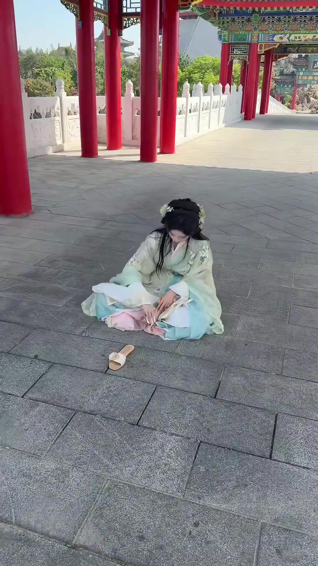 @Lì Yán(丽妍)