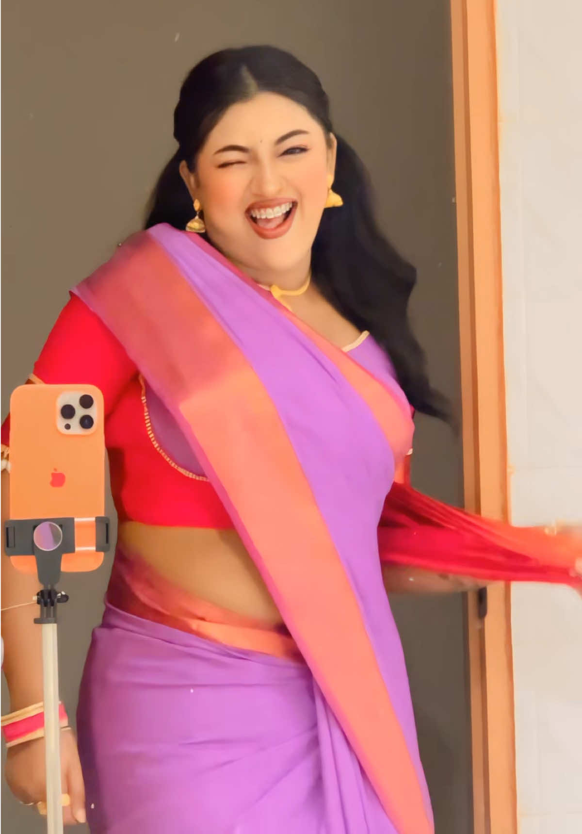 @𝒜𝓁𝒾𝒸𝑒 𝒮𝒽𝒾𝓋𝒶𝓃𝓎𝒶 🦋