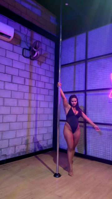 @Kathita Pole Dance 💕