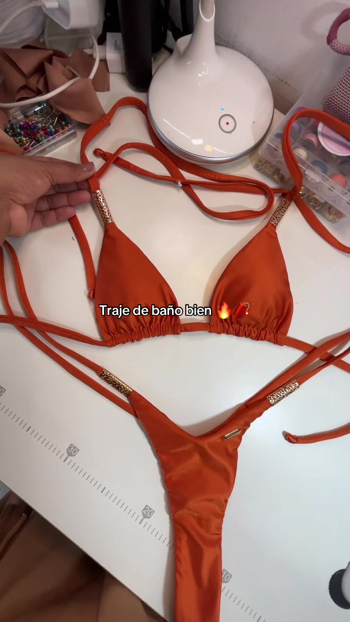 @Coquetaswimsuit