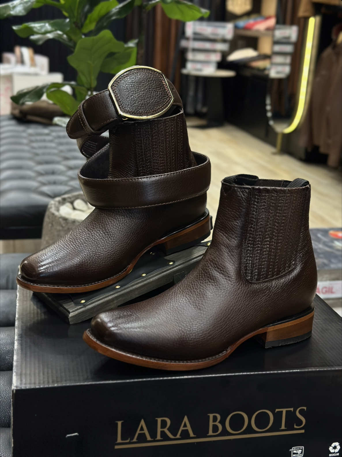 @Lara boots
