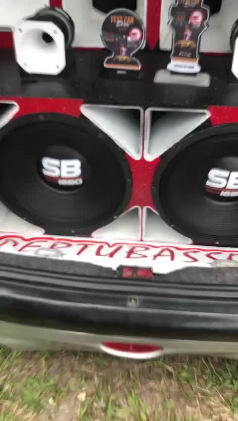 @alvarodapertuba