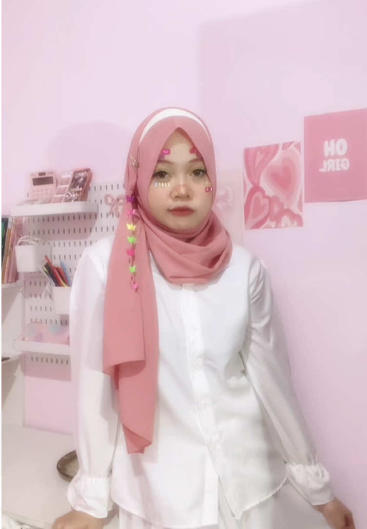 @Liaaa a nya tiga