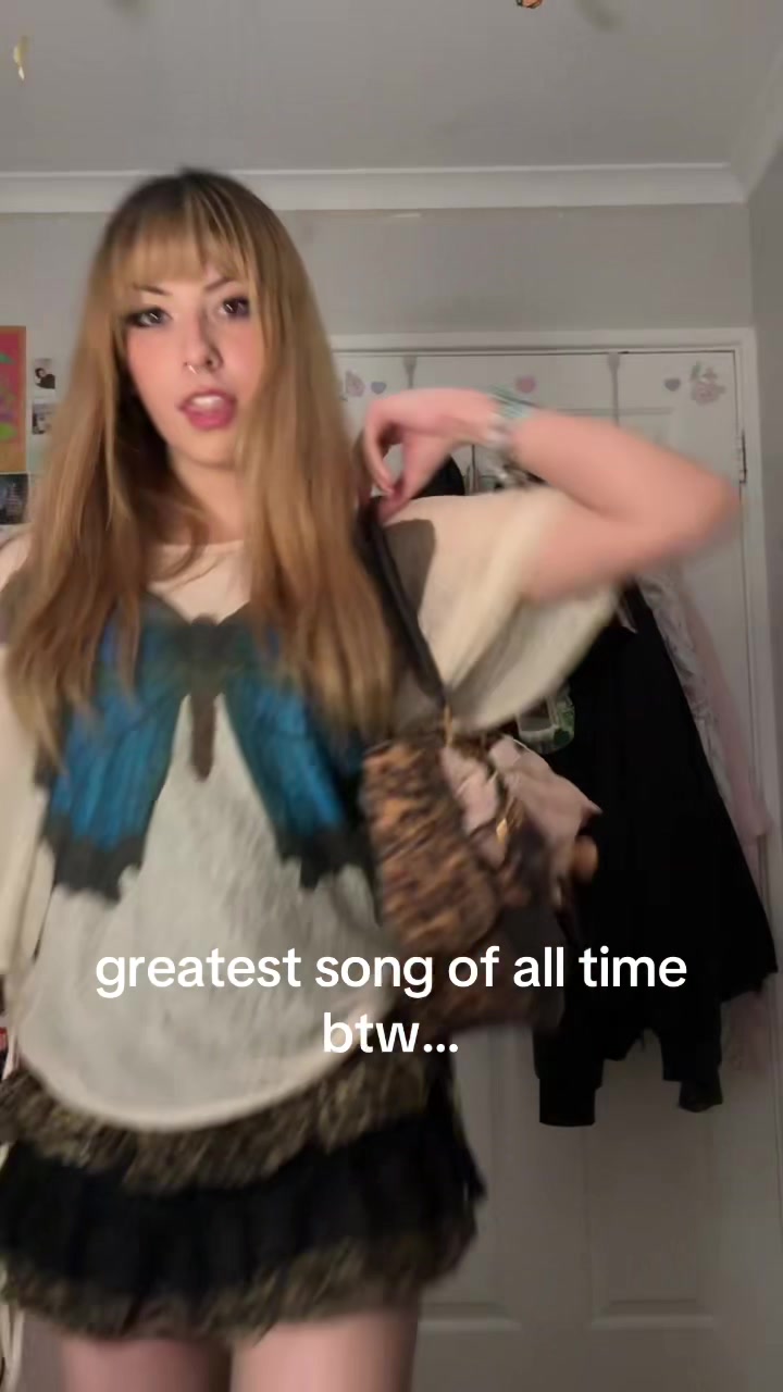 @<3