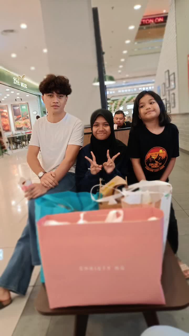 @momthreekiddos