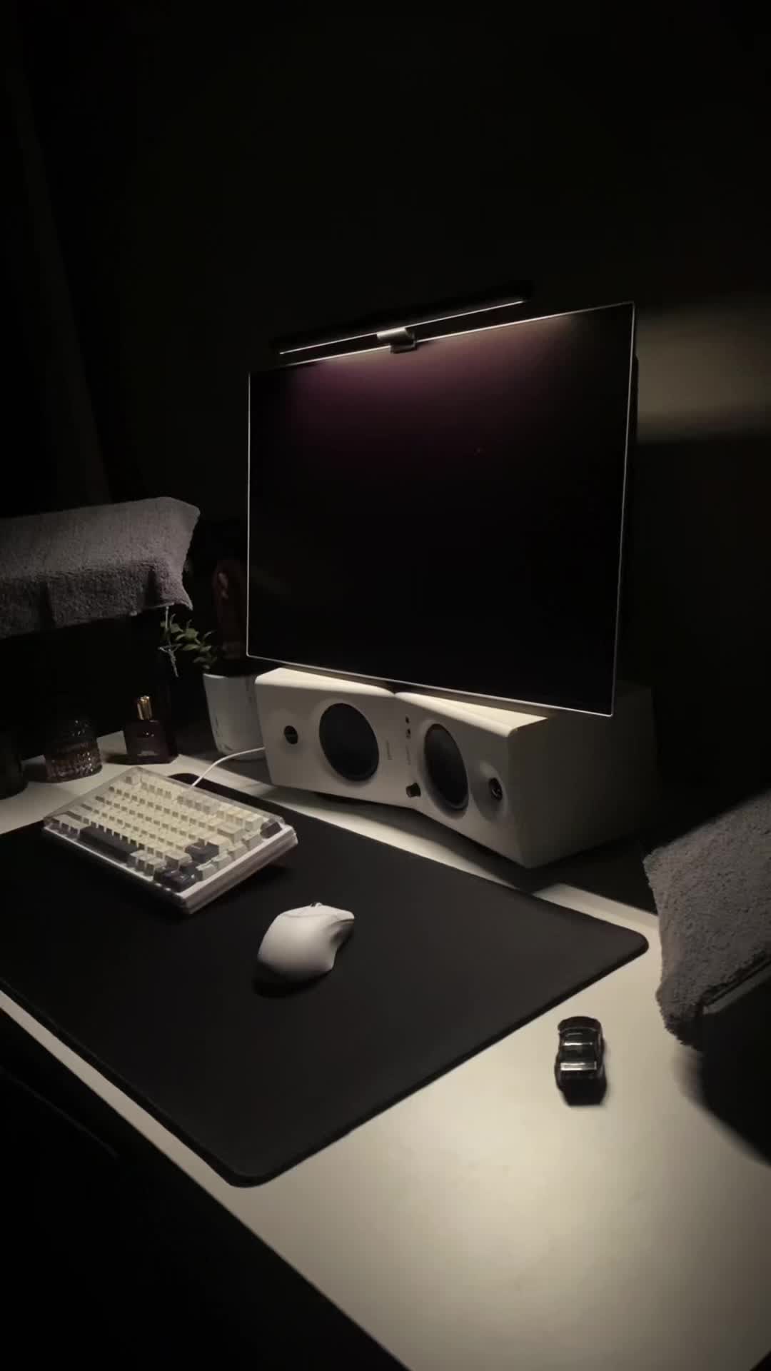 @xkluis