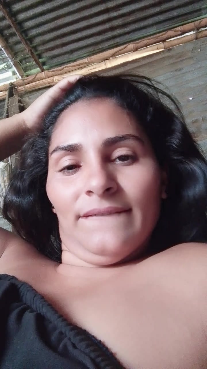 @la de ojitos lindos ๐