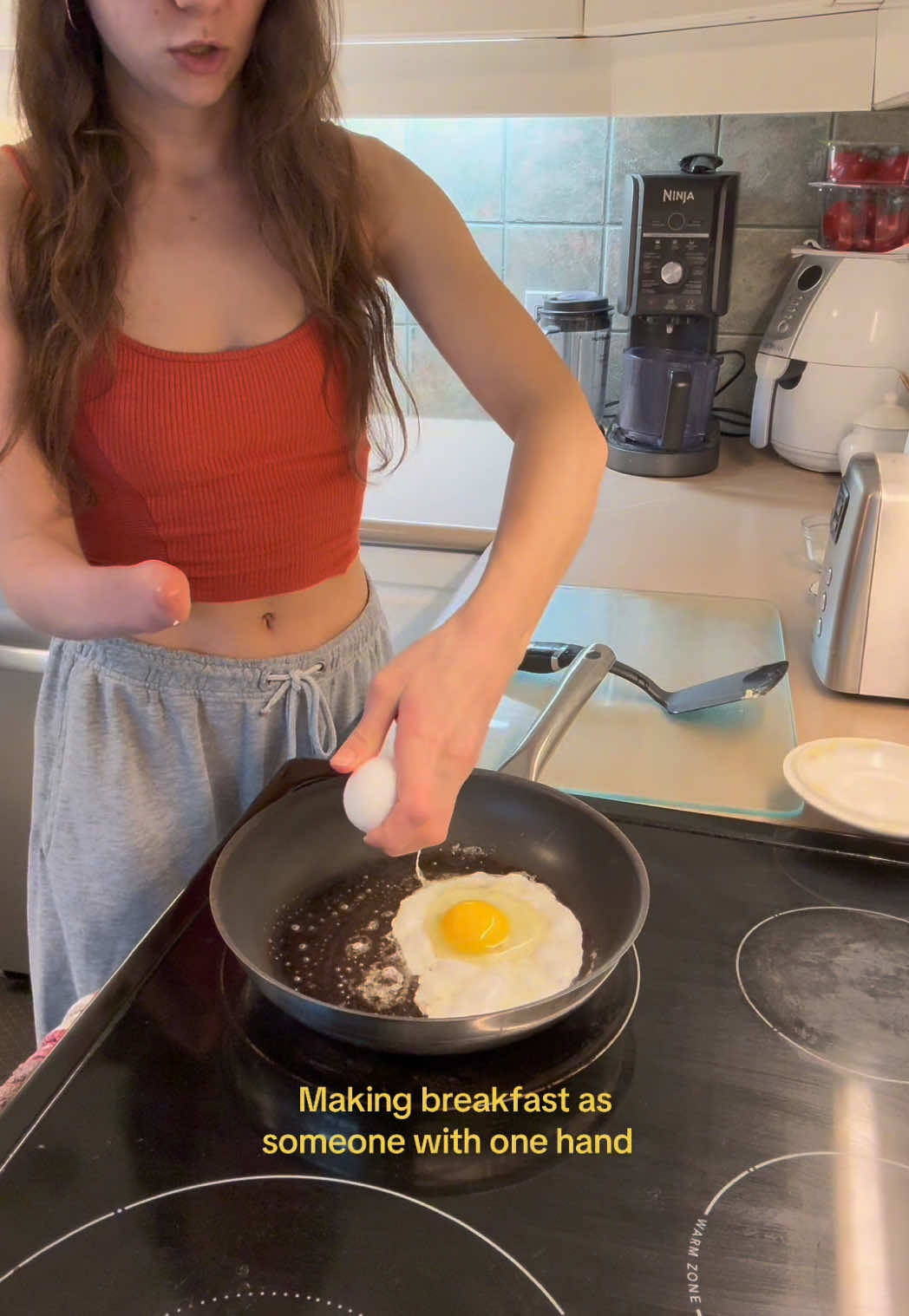 @annie_morav