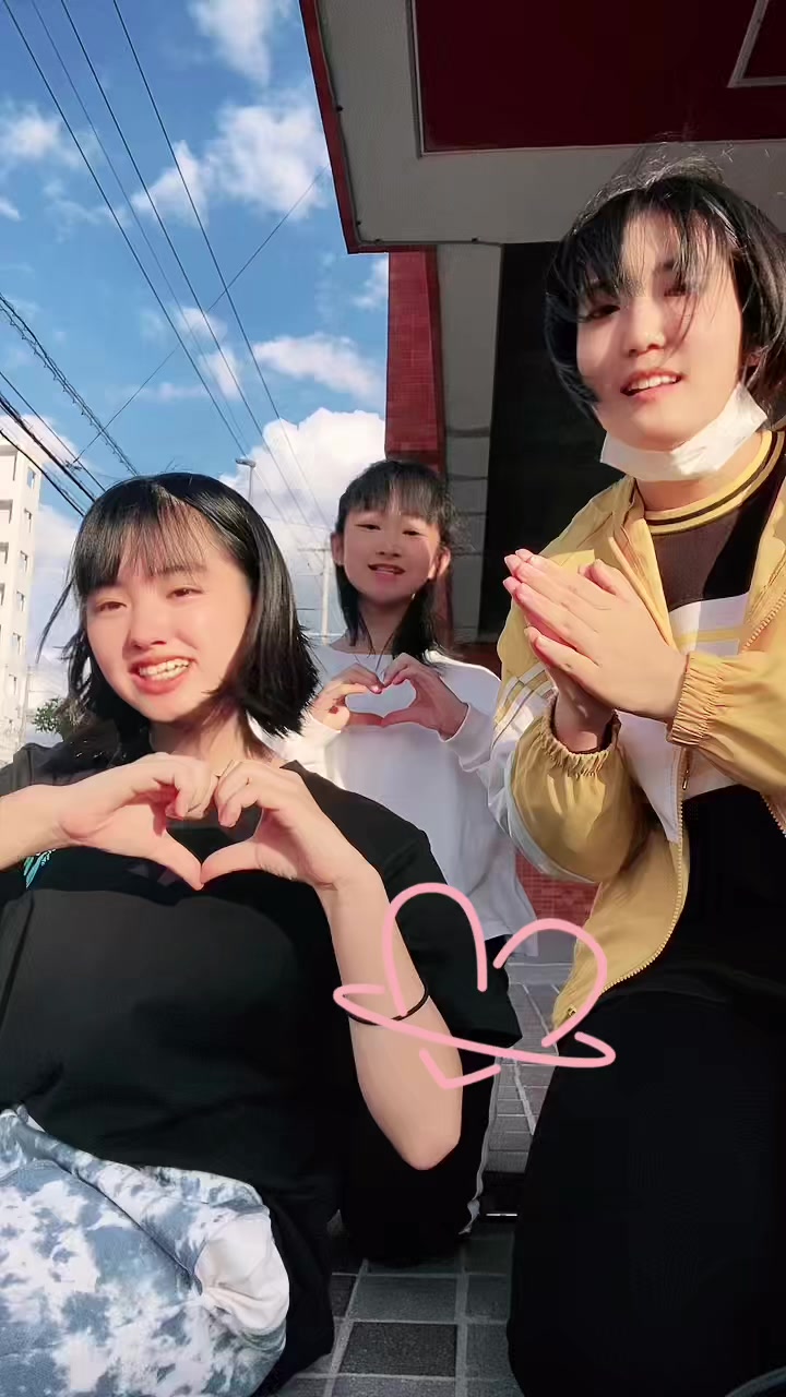 @une0222_FREEs