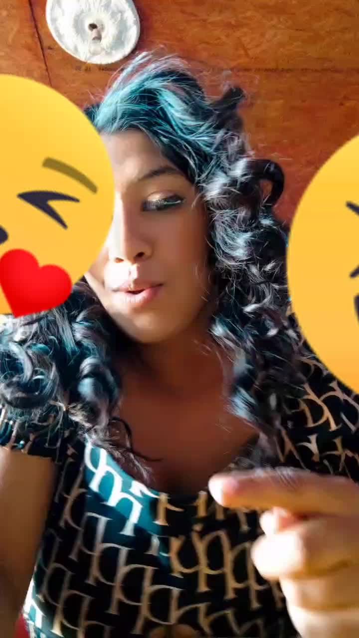 @dzsamila amira&hearts;️🖕