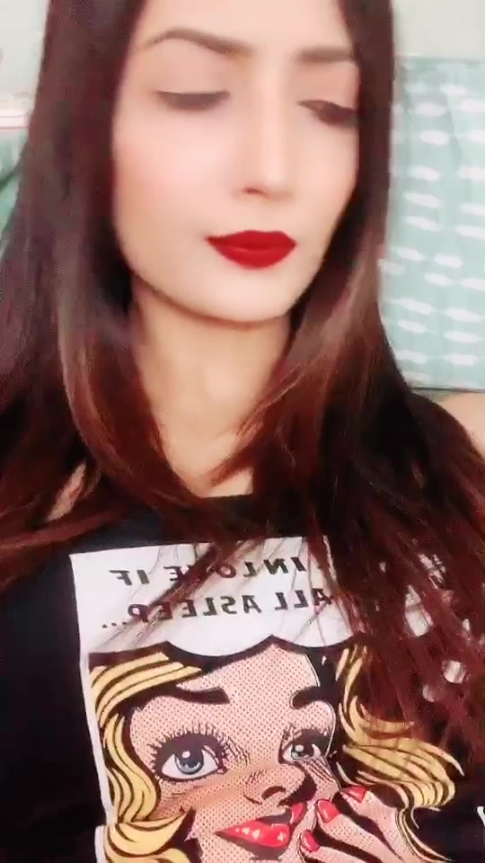 @Arishajofficial