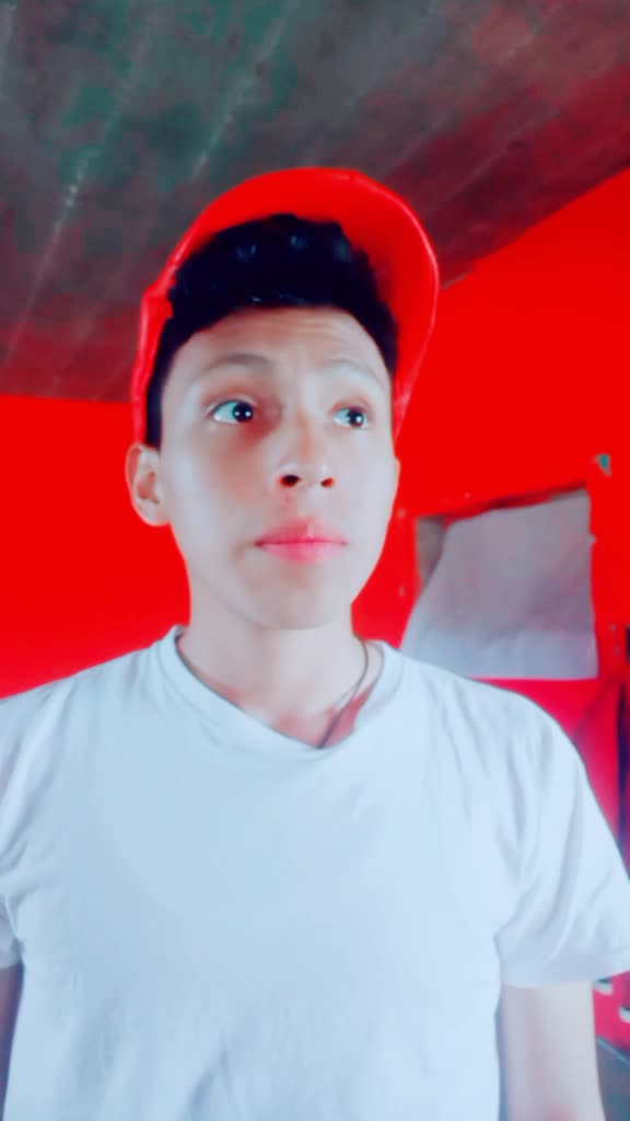 @James_Leon