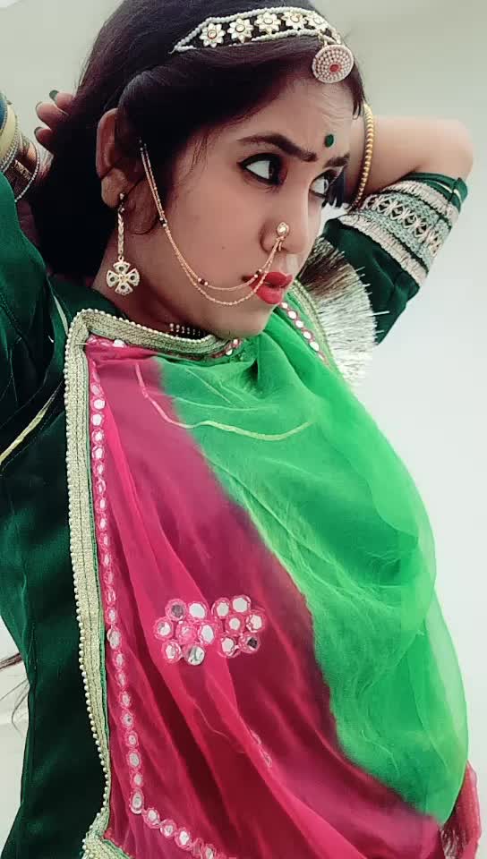 @Akanksha maru👰😍💜