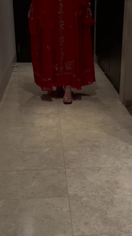 @Zari.des