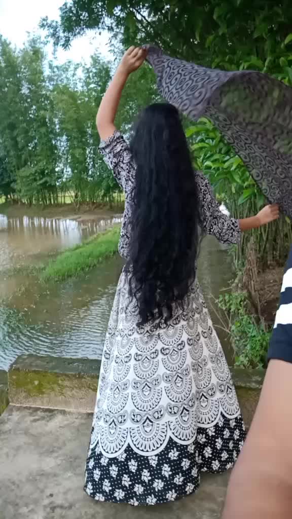 @ধেমাজিৰে ছোৱালী