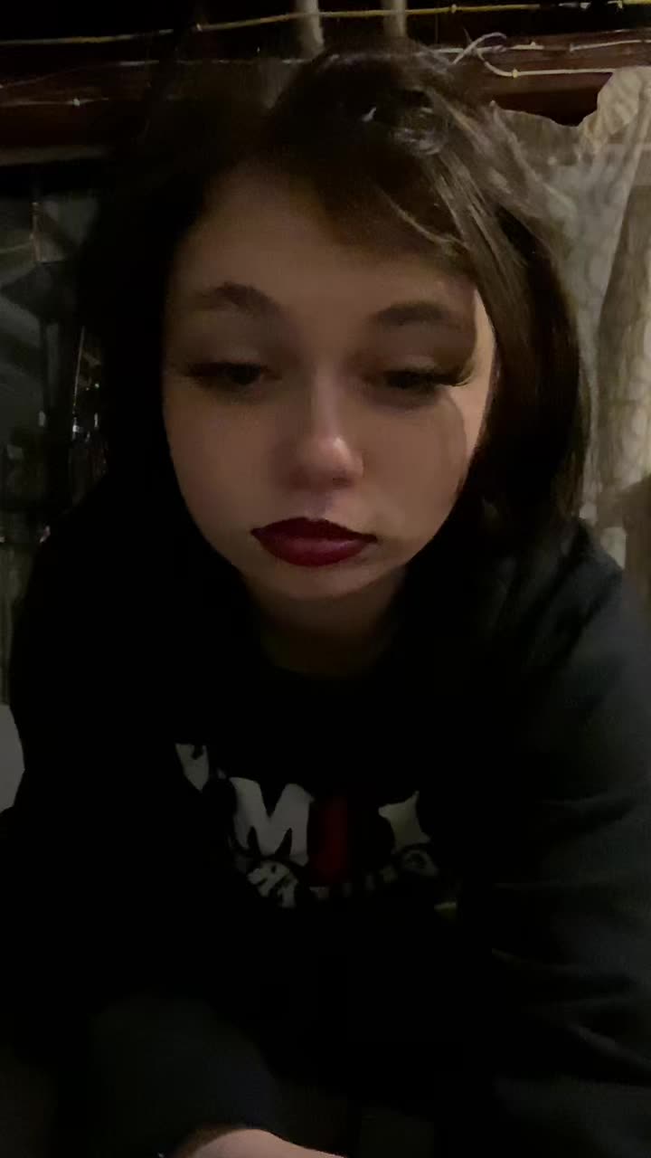 @Chloe.Is.Cooler_10821