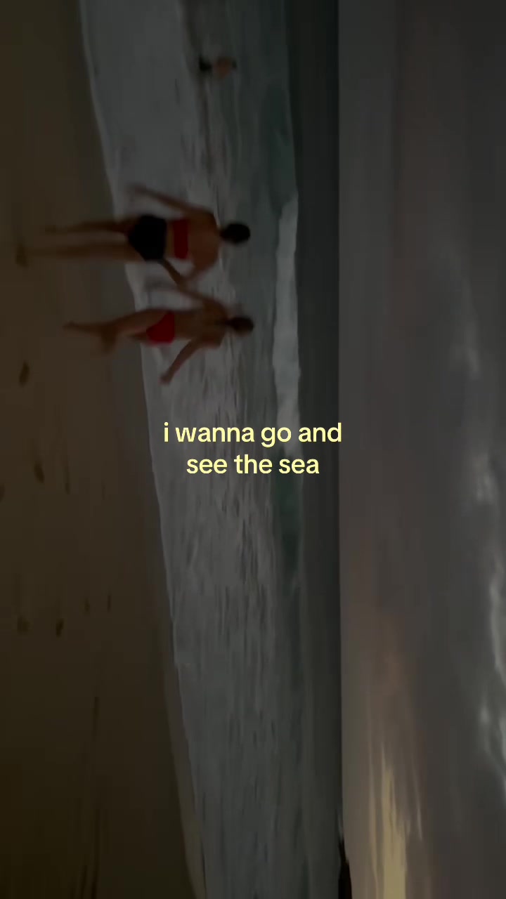 @⃟