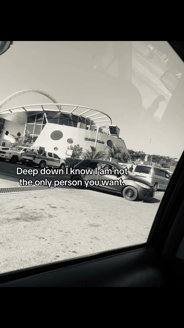 @𝚄𝙽𝙺𝙽𝙾𝚆𝙽 &times;͜&times;
