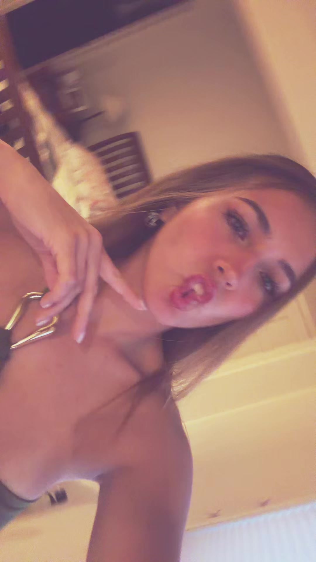 @Camila