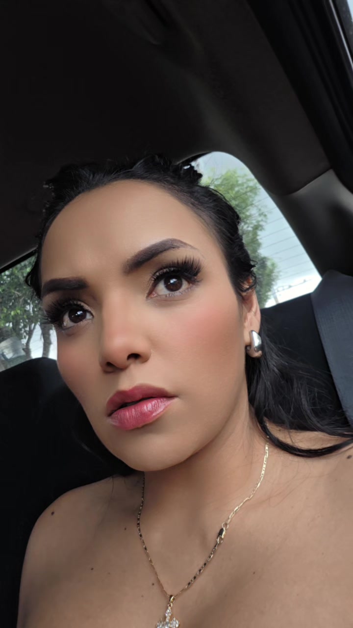 @Anniesexteenoficial