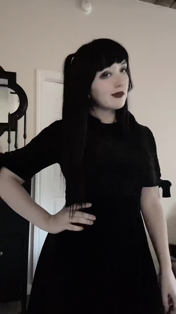 @🦇 𝕳𝖔𝖓𝖊𝖞 𝕭𝖆𝖙 🦇