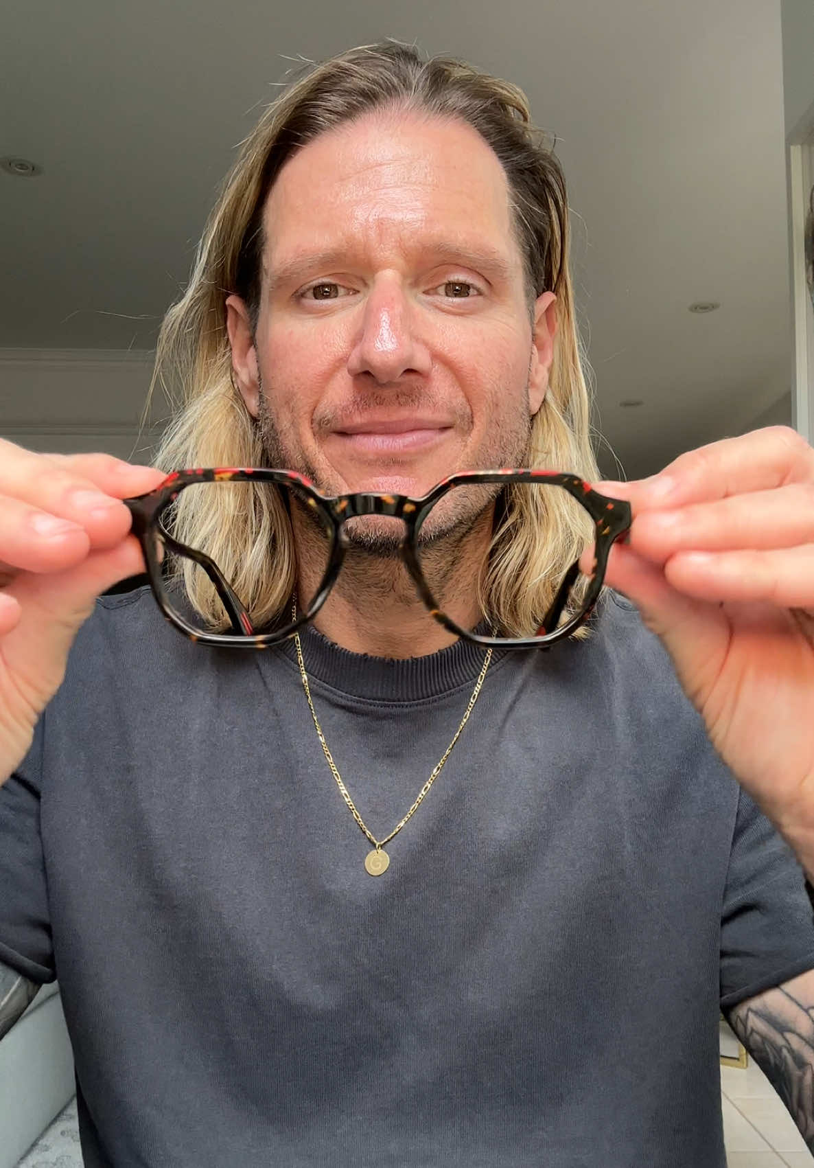 @Stevewearsglasses