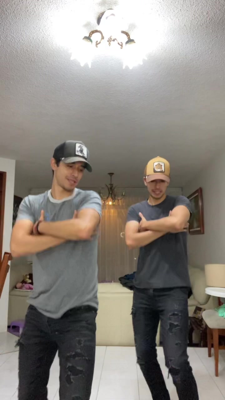 @Zavaleta