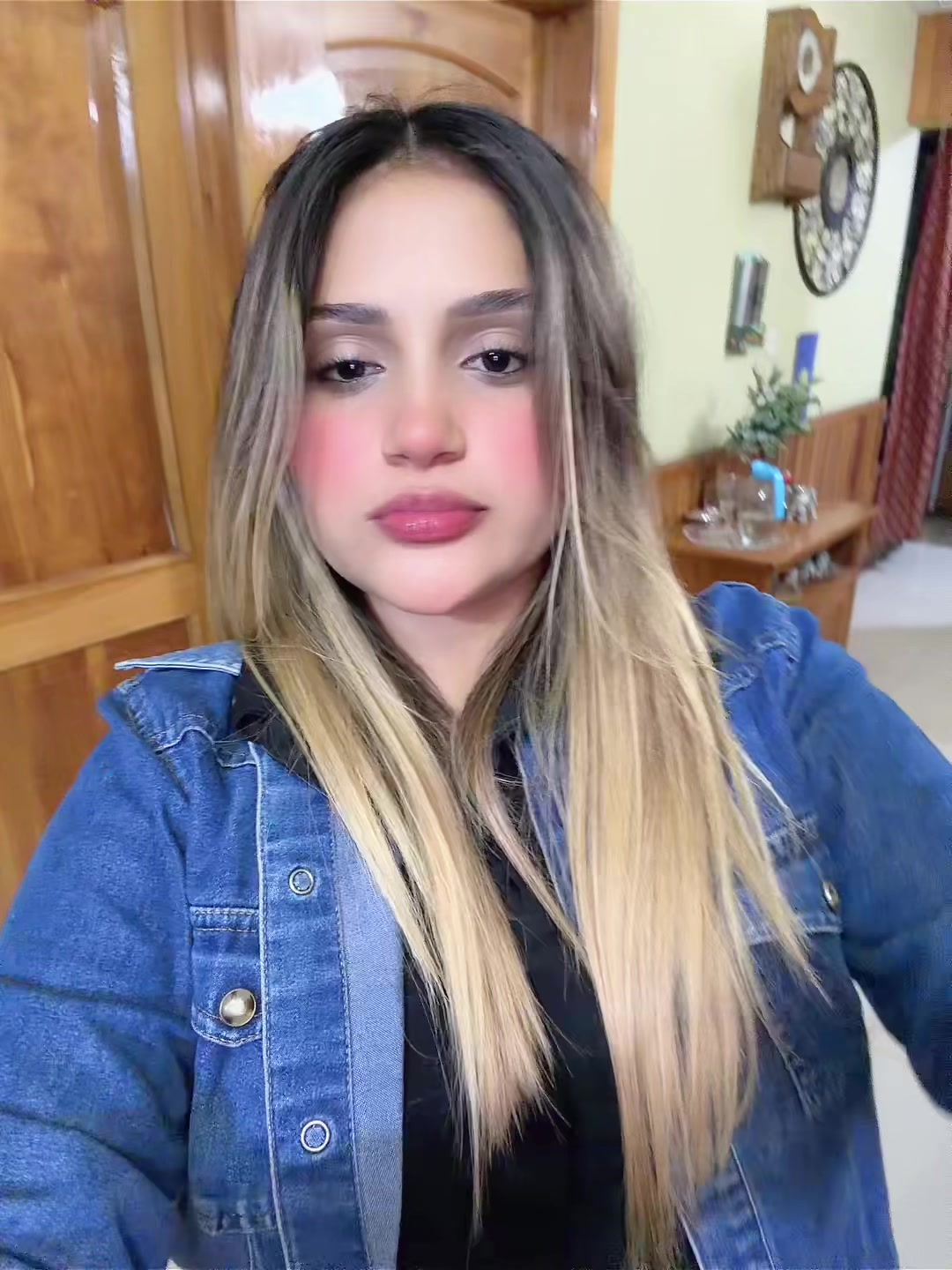 @Analí🍓🦥