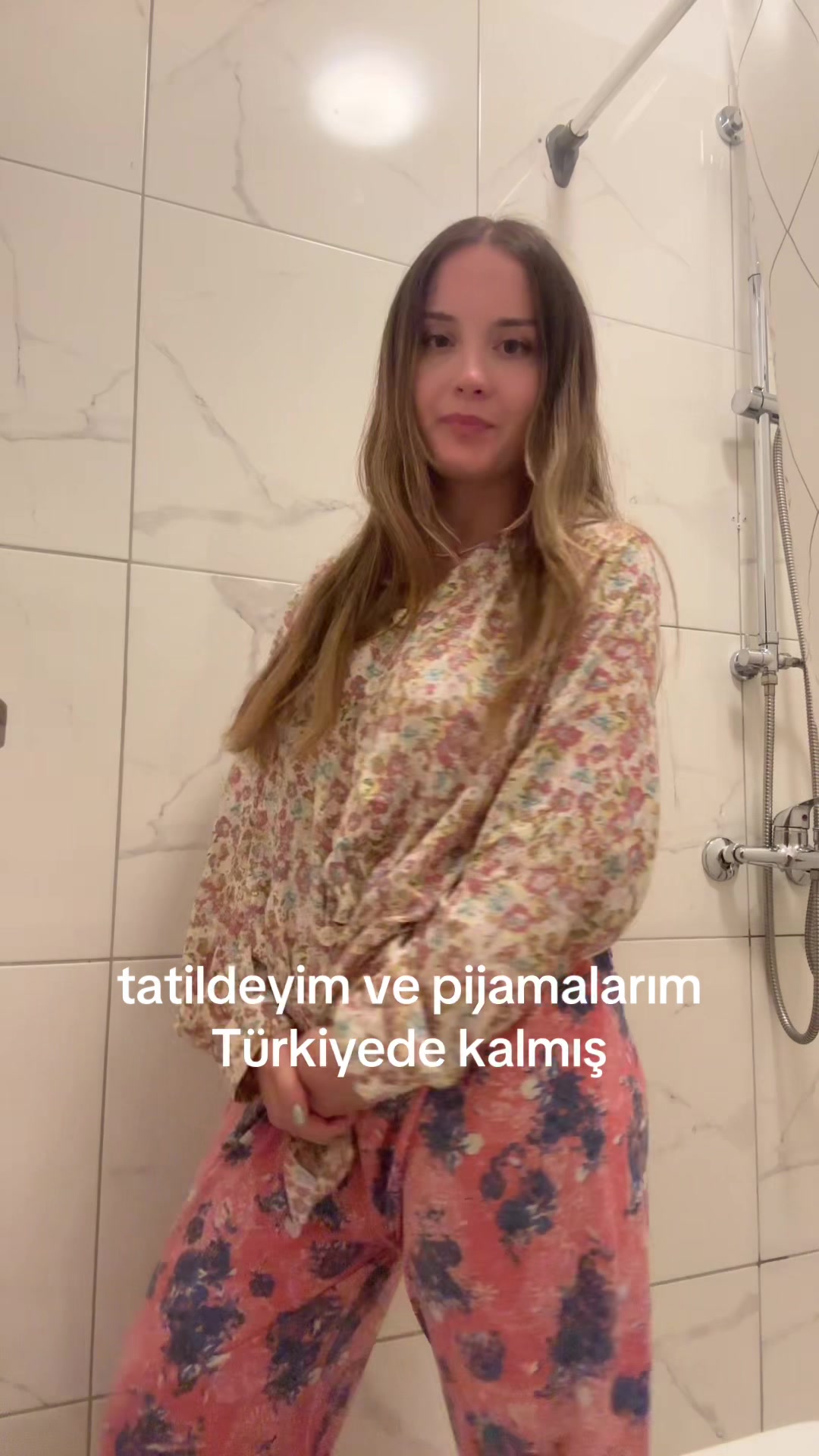 @🦦