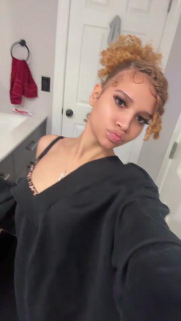 @jayla