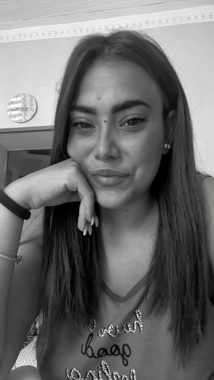 @𝑨𝒍𝒆𝒔𝒔𝒊𝒂🌼