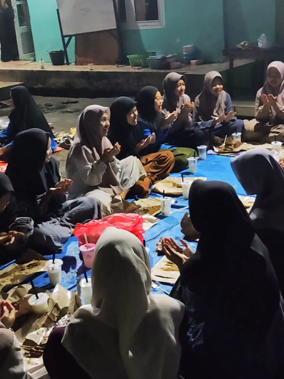 @RaudlatussalamPutri_Utara