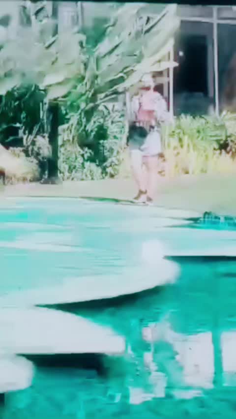 @RedMhelanieya