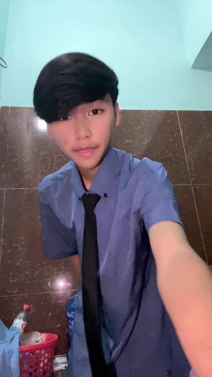 @vannyro_kdorthom