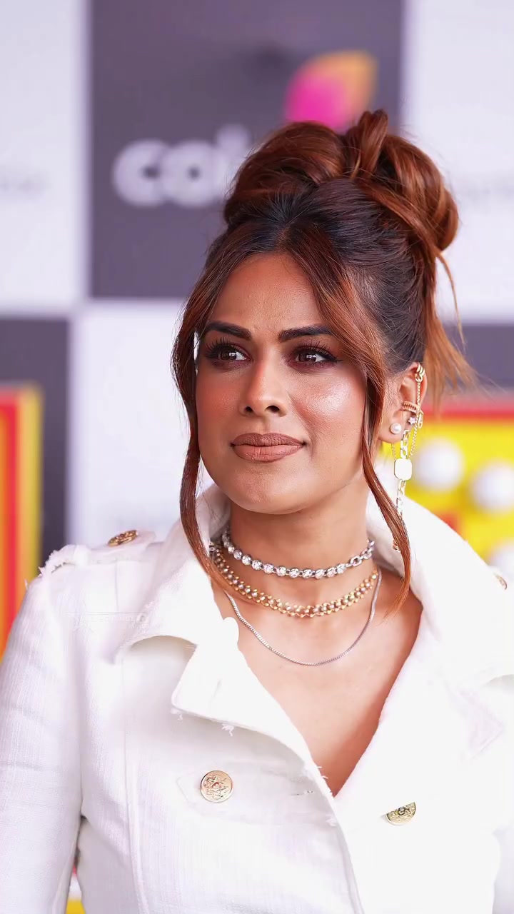 @nia Sharma