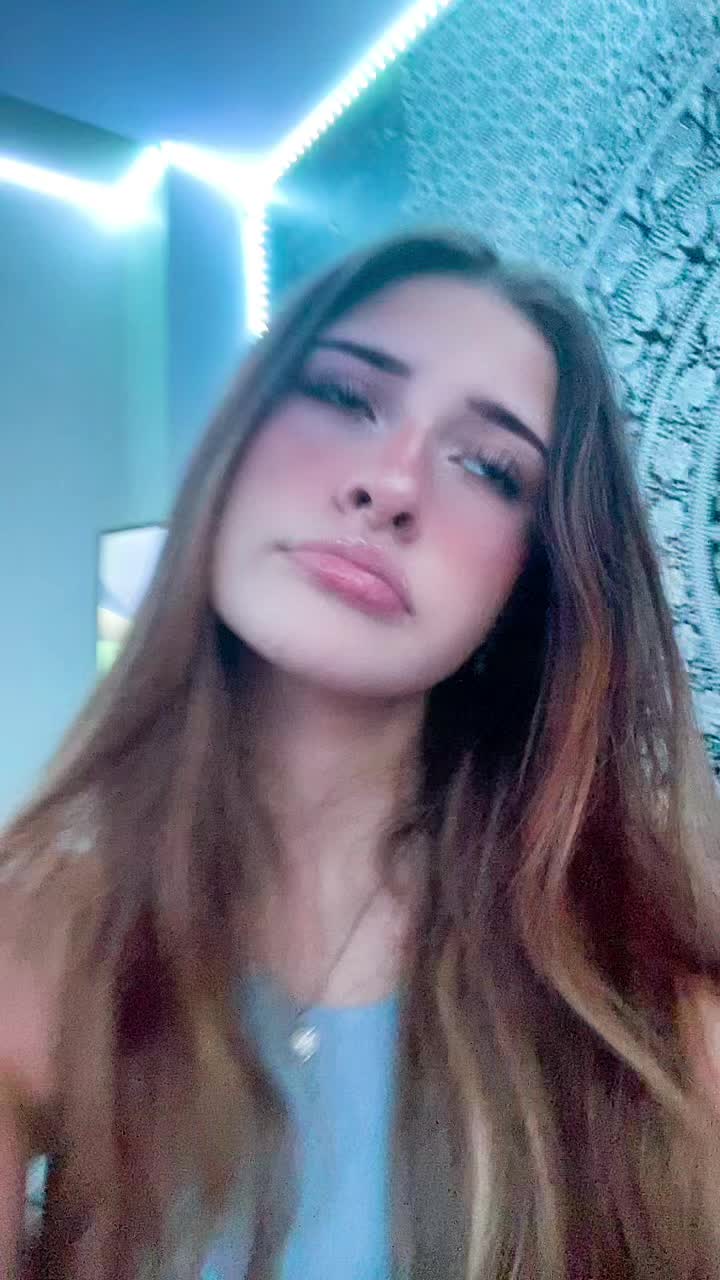 @✧・゚✿❀✿ everlyn ✿❀ ✧・゚