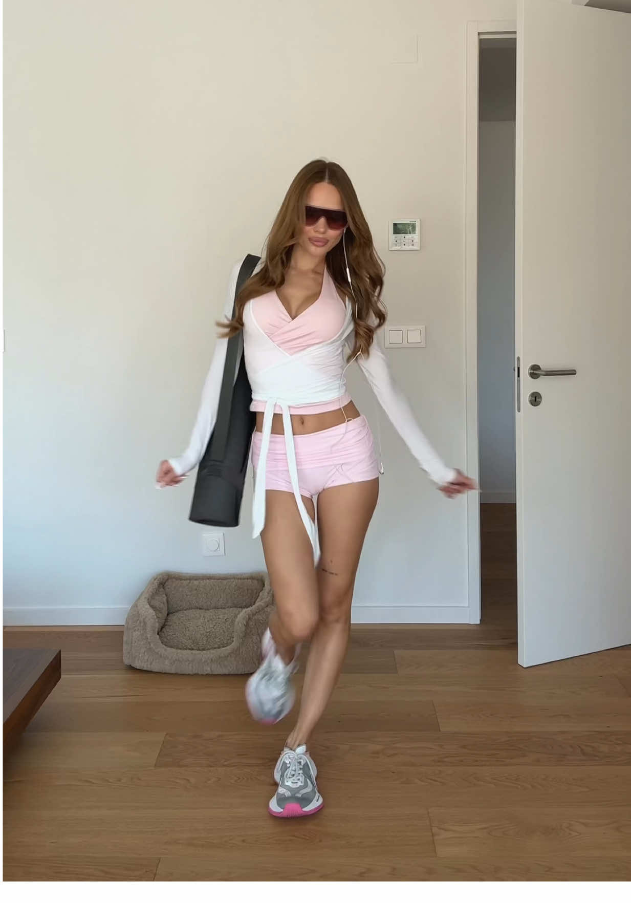 @FETISA