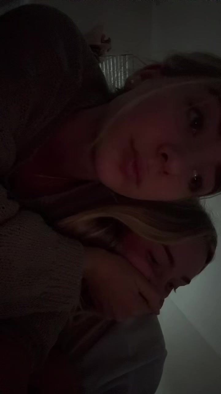 @annaleigh_____