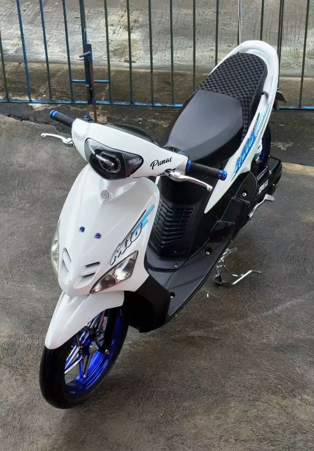 @𝗠𝗶𝗼