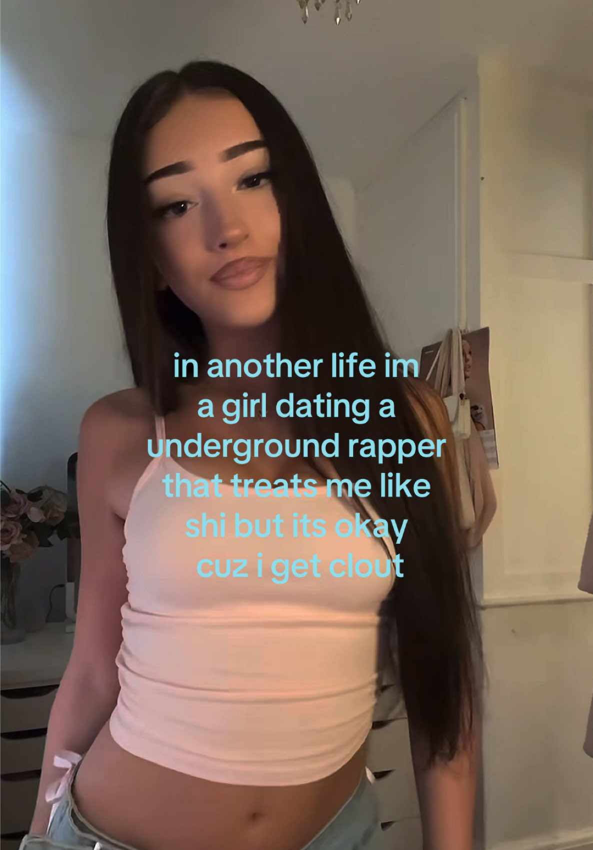 @ᥫ᭡.