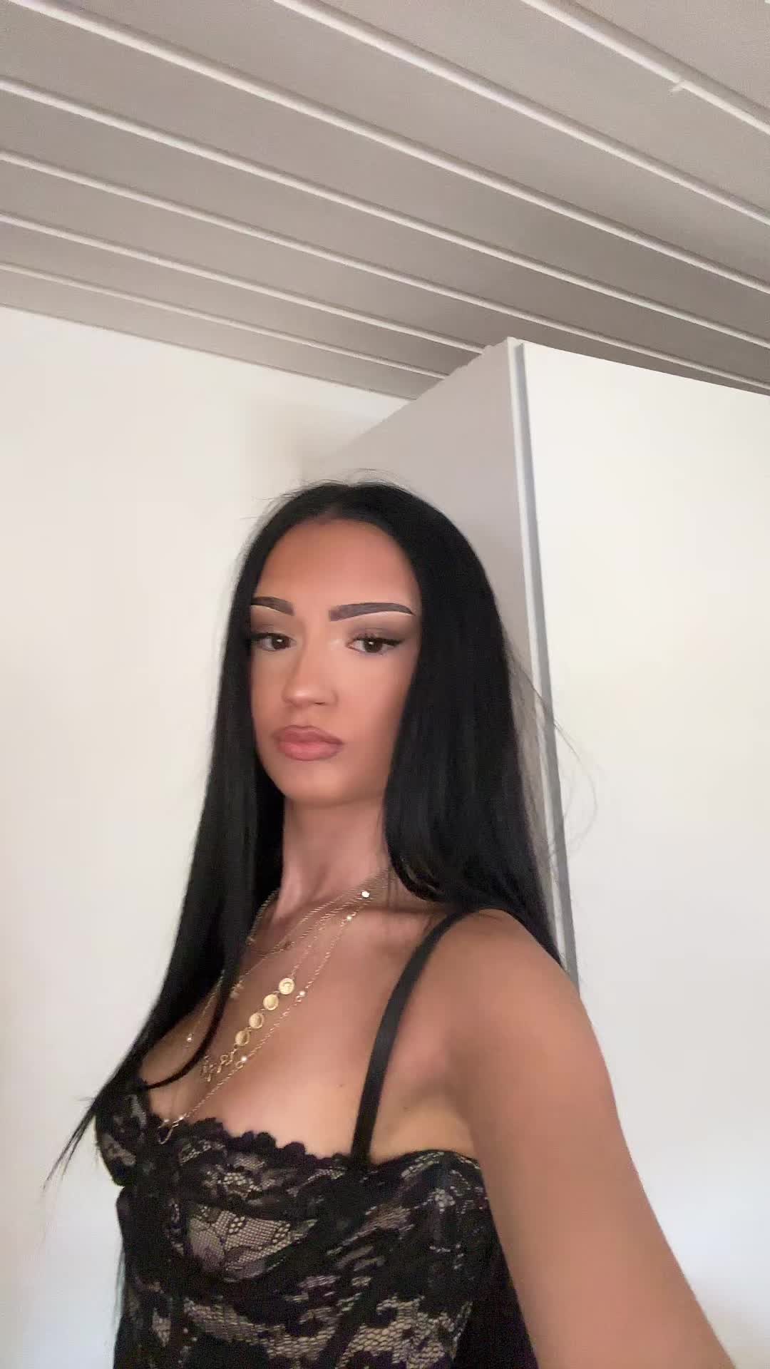 @𝓔𝓵𝓲𝓪𝓷𝓪