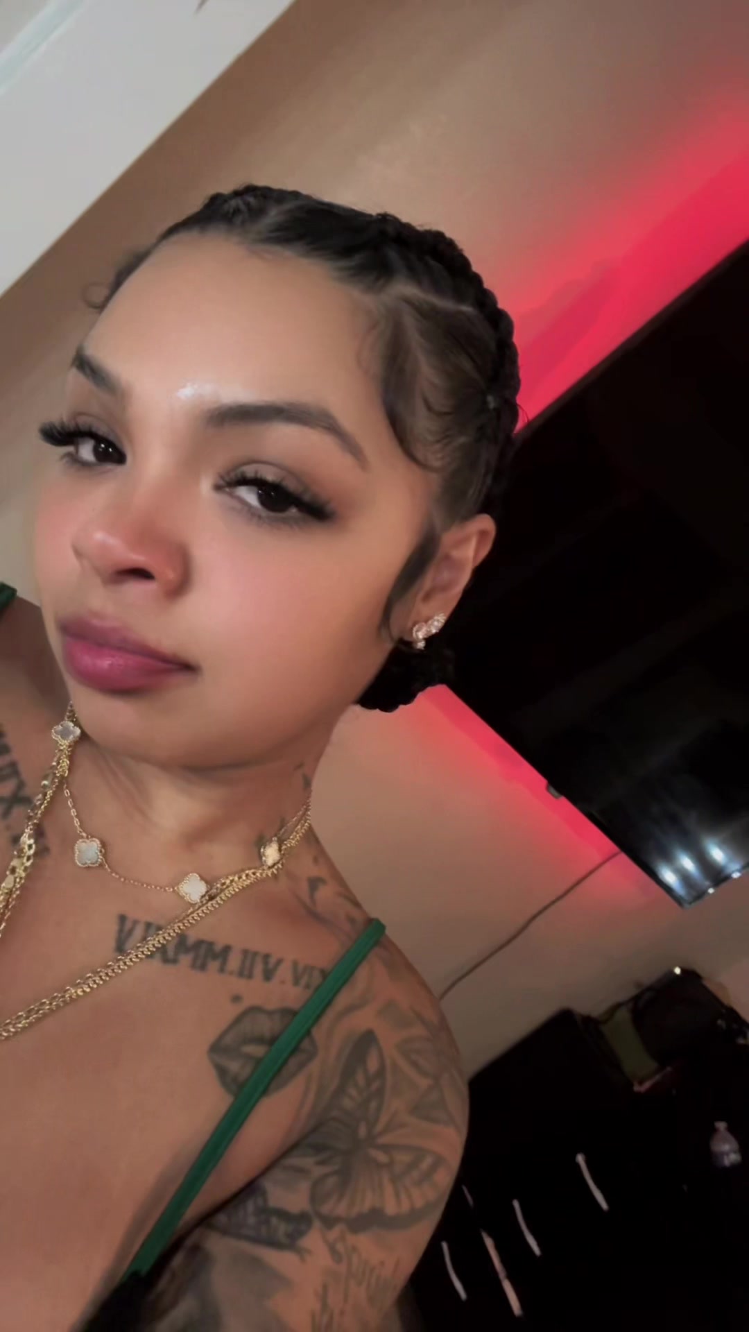 @A.baddiee