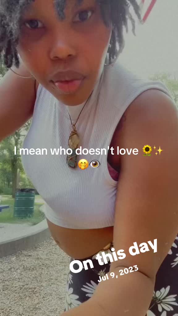 @qweeniqueen1