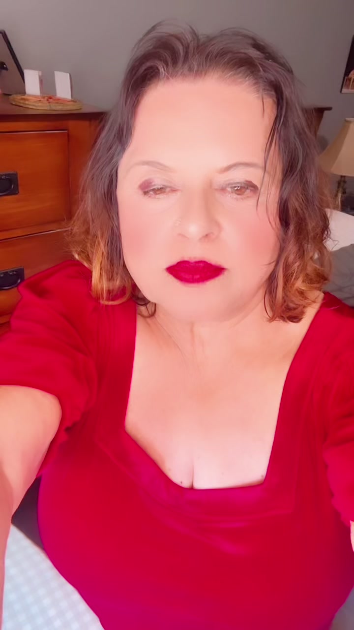 @queen_of_hearts🇨🇦